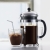 french press- wykonany z odpornego na wysoką temperaturę szkła borokrzemowego