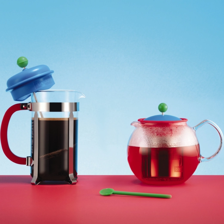 Zaparzacz oparty na systemie French Press